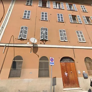 Giulia Nocleg ze śniadaniem